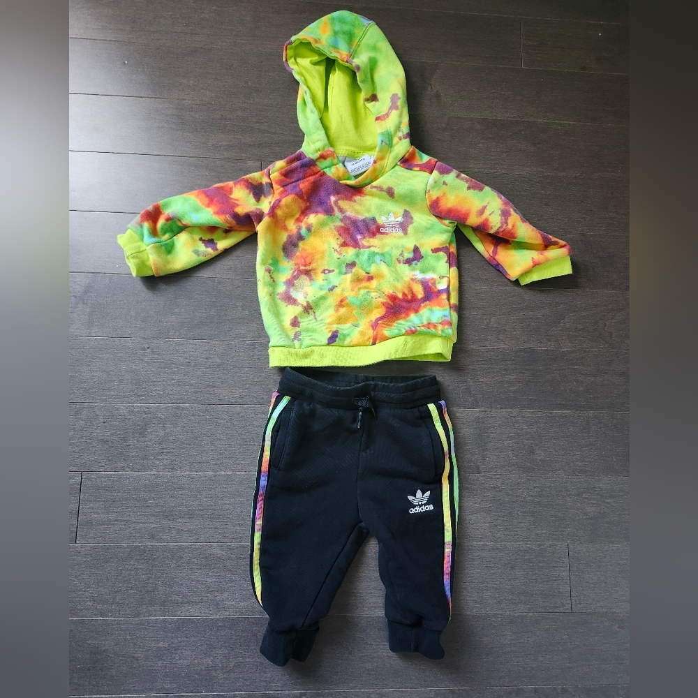 🧥 Adidas Baby Tracksuit — Size 6-9 Months